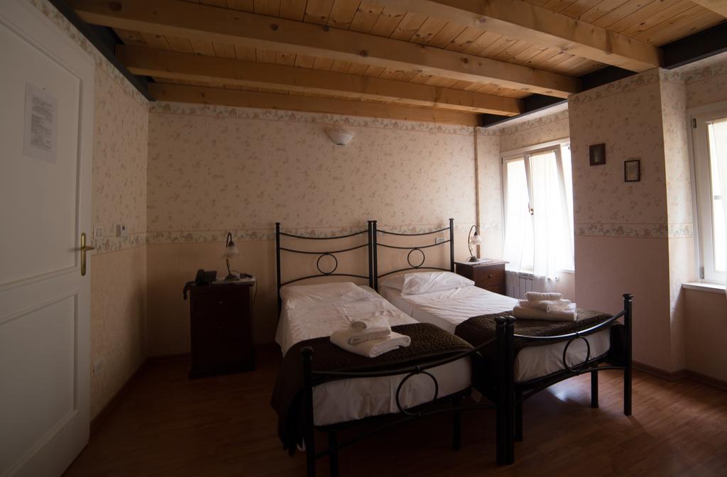 Hotel Capitelli Trieste Room photo